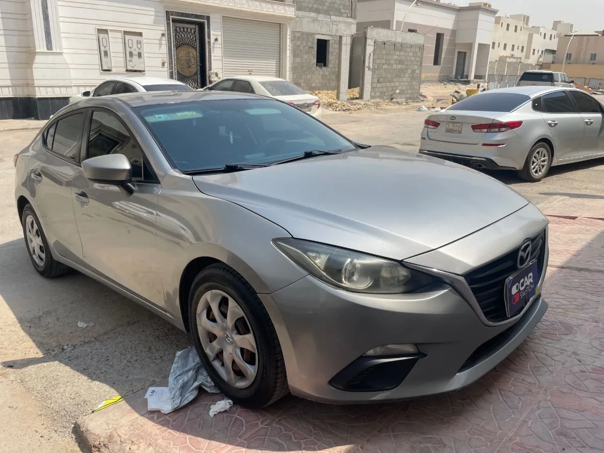 Car image 3