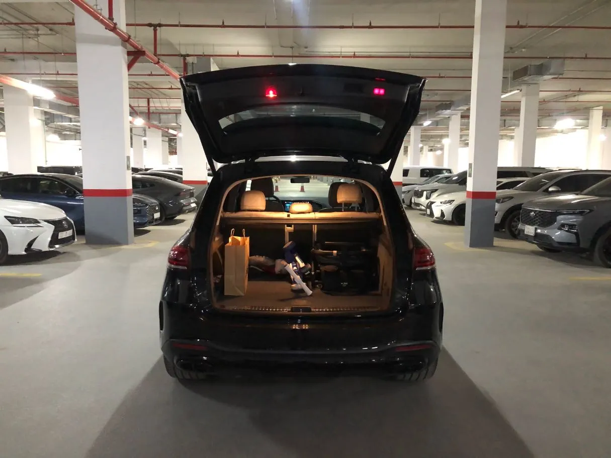 Car image 20