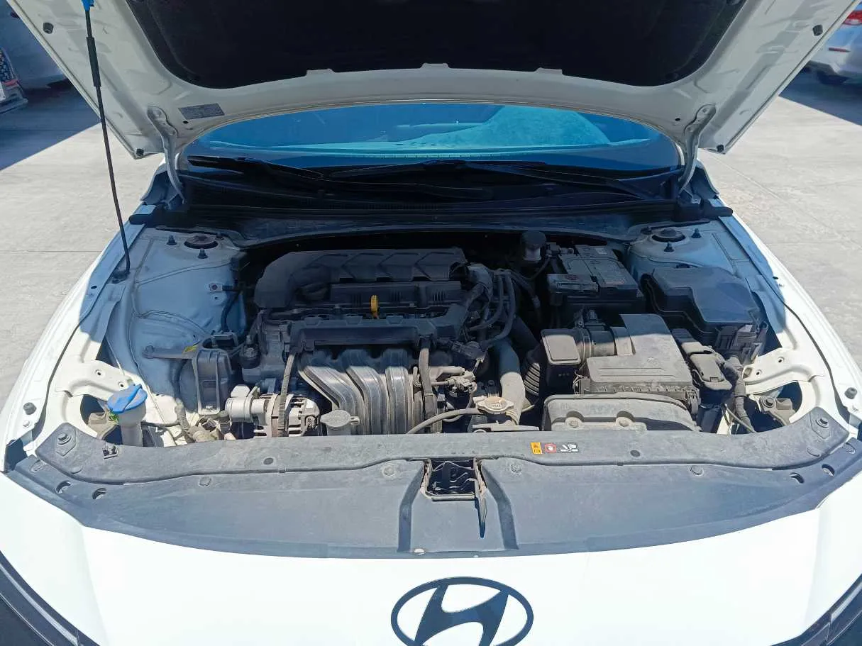 Car image 37
