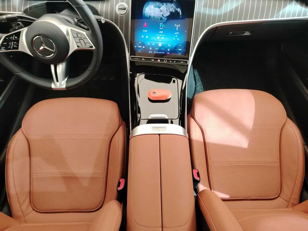 Car image 20