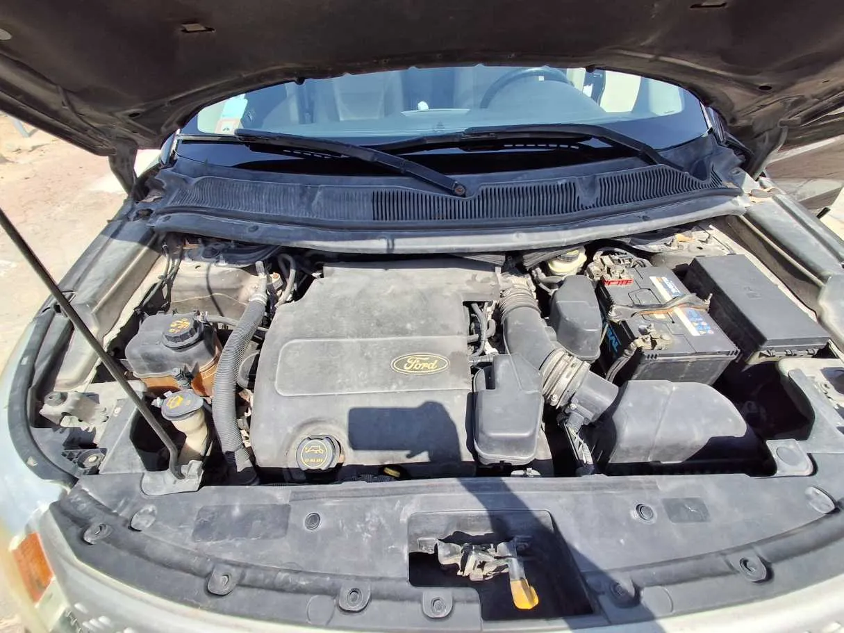 Car image 19