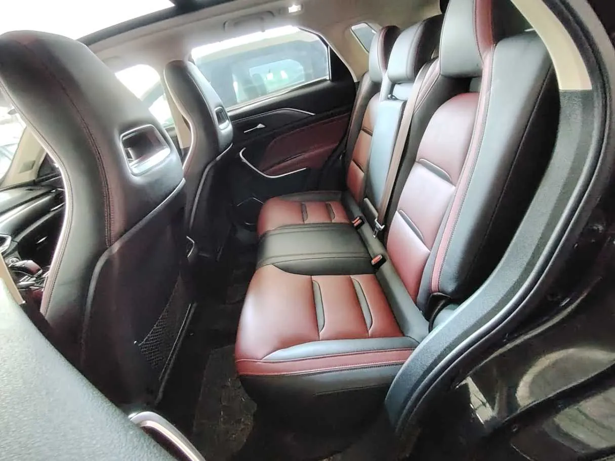 Car image 21