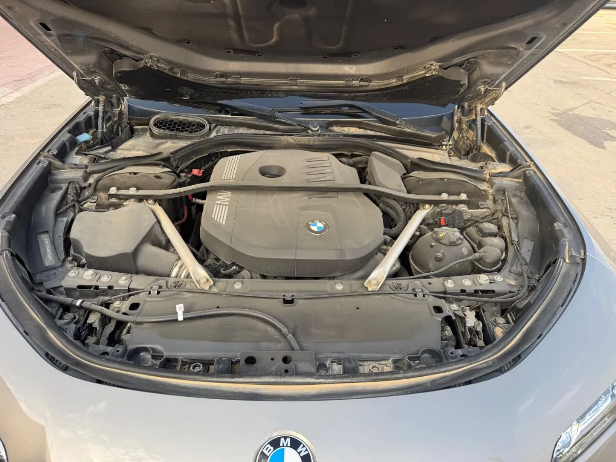 Car image 21