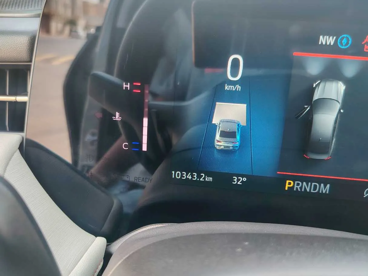 Car image 20
