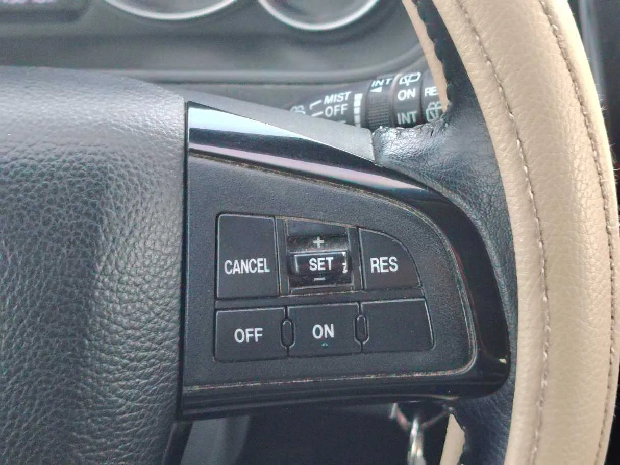 Car image 26