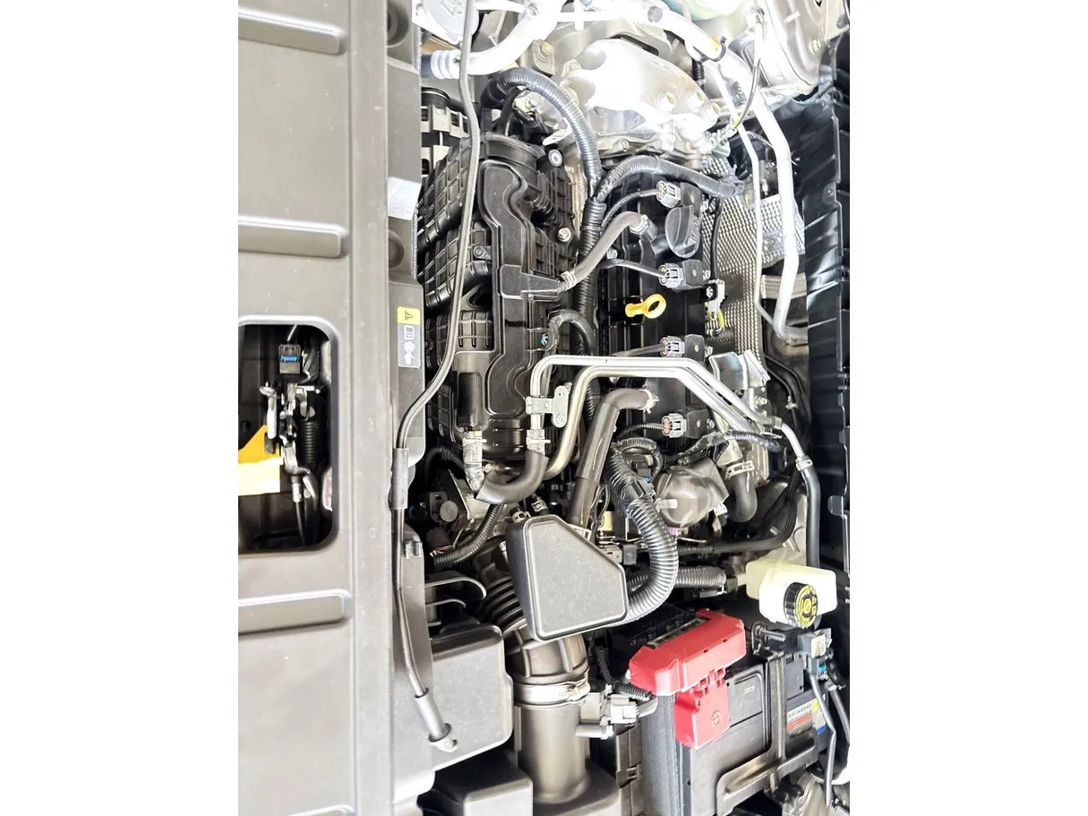 Car image 17