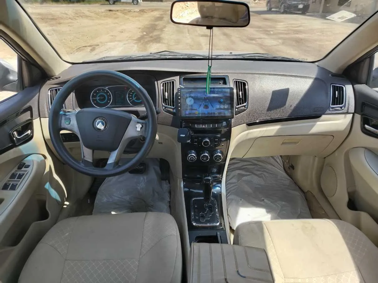 Car image 20