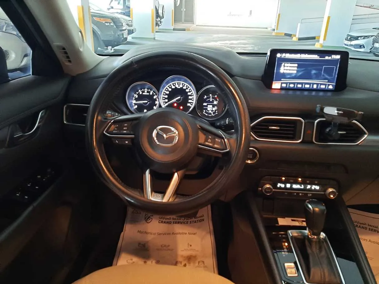 Car image 14