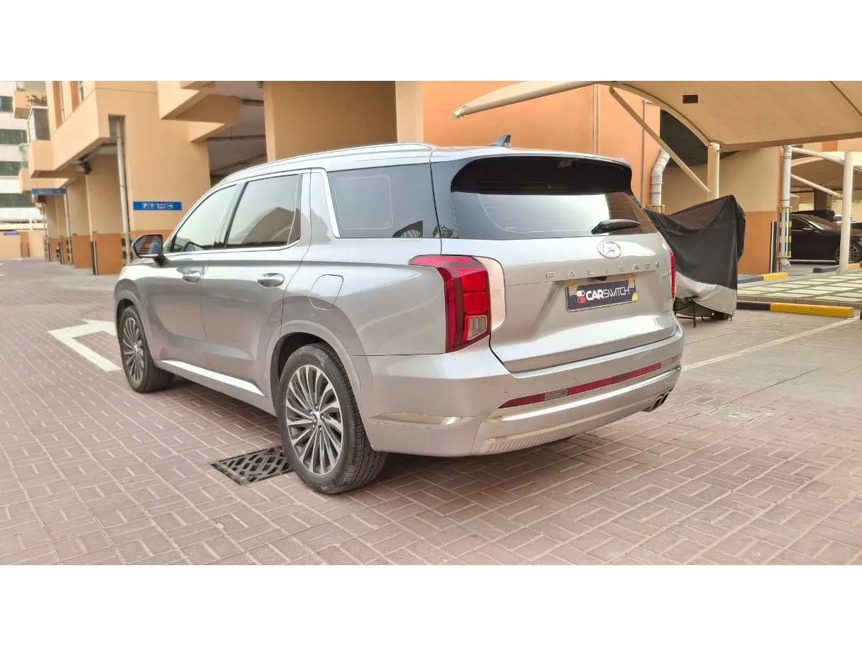 Car image 7