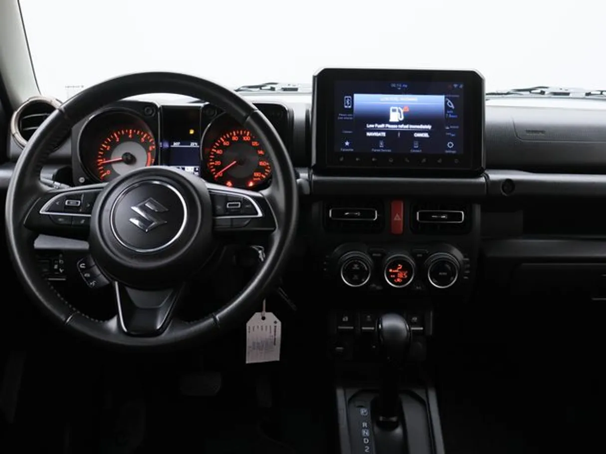 Car image 15
