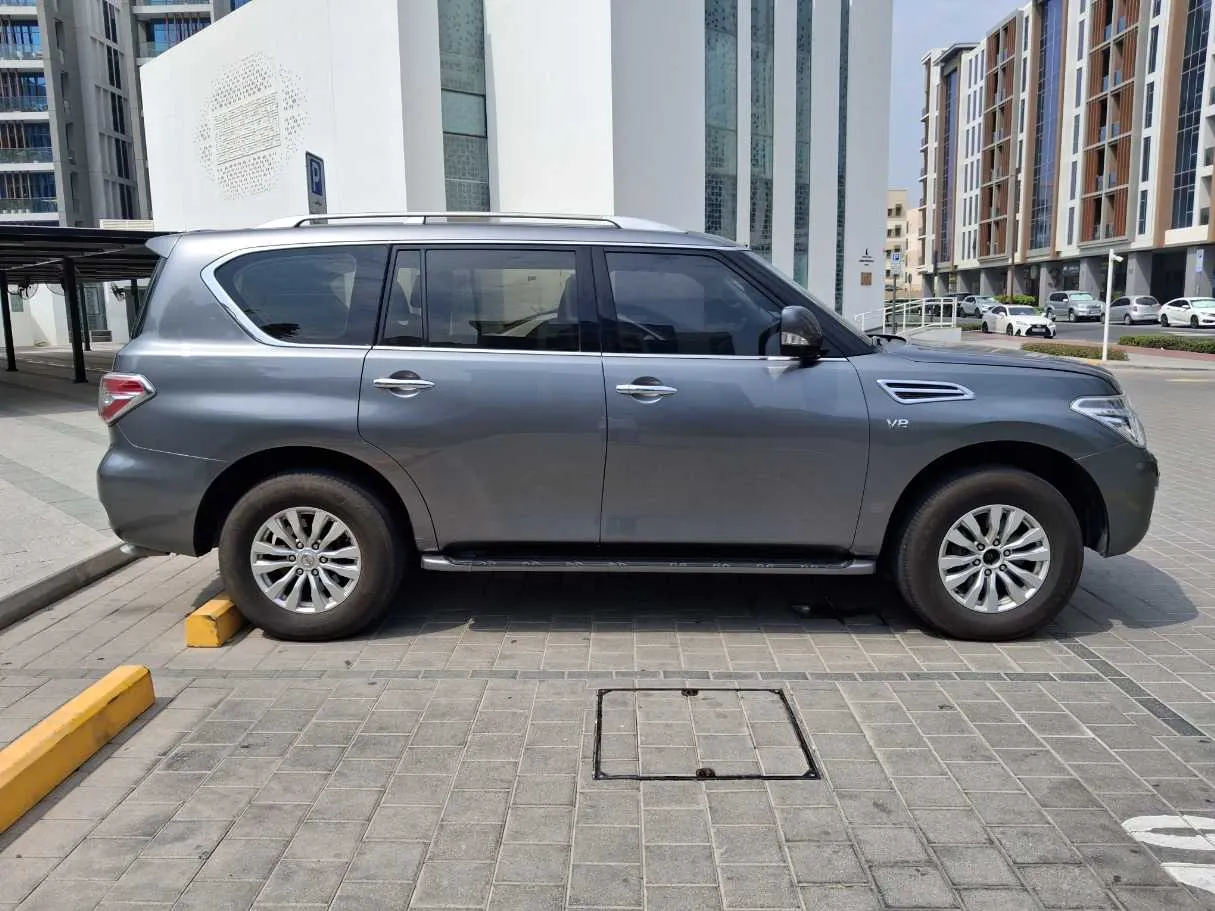 Car image 8