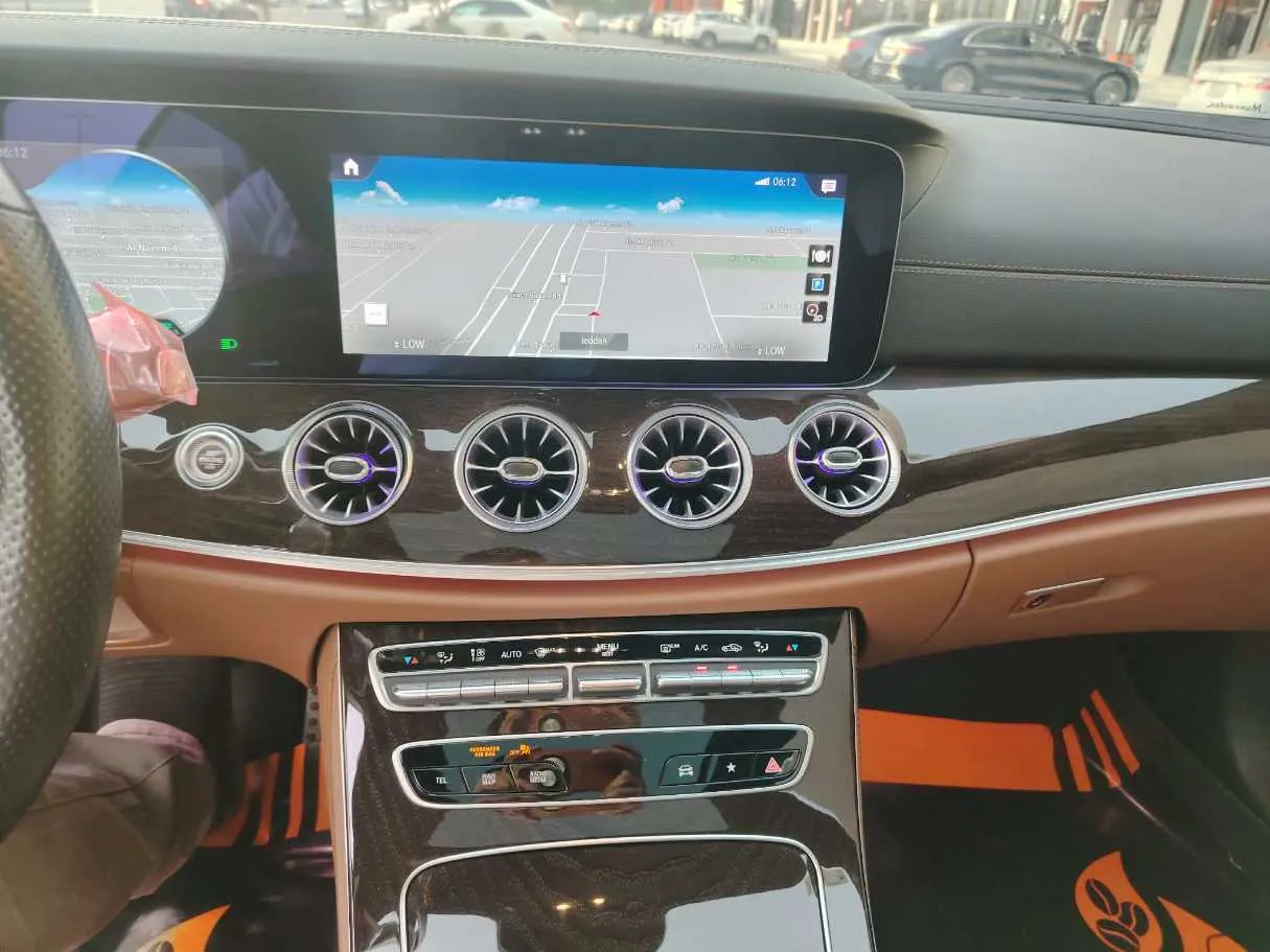 Car image 25