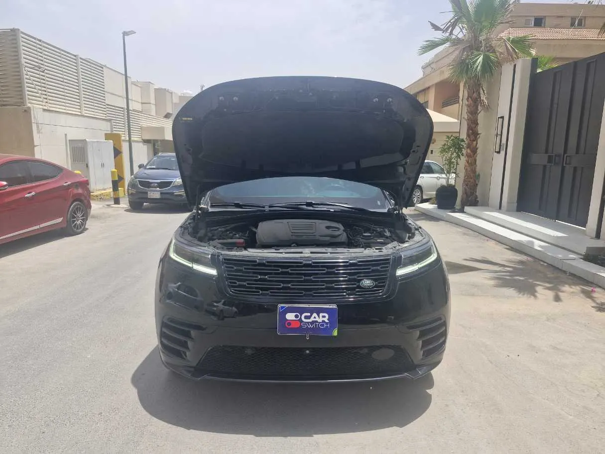 Car image 25