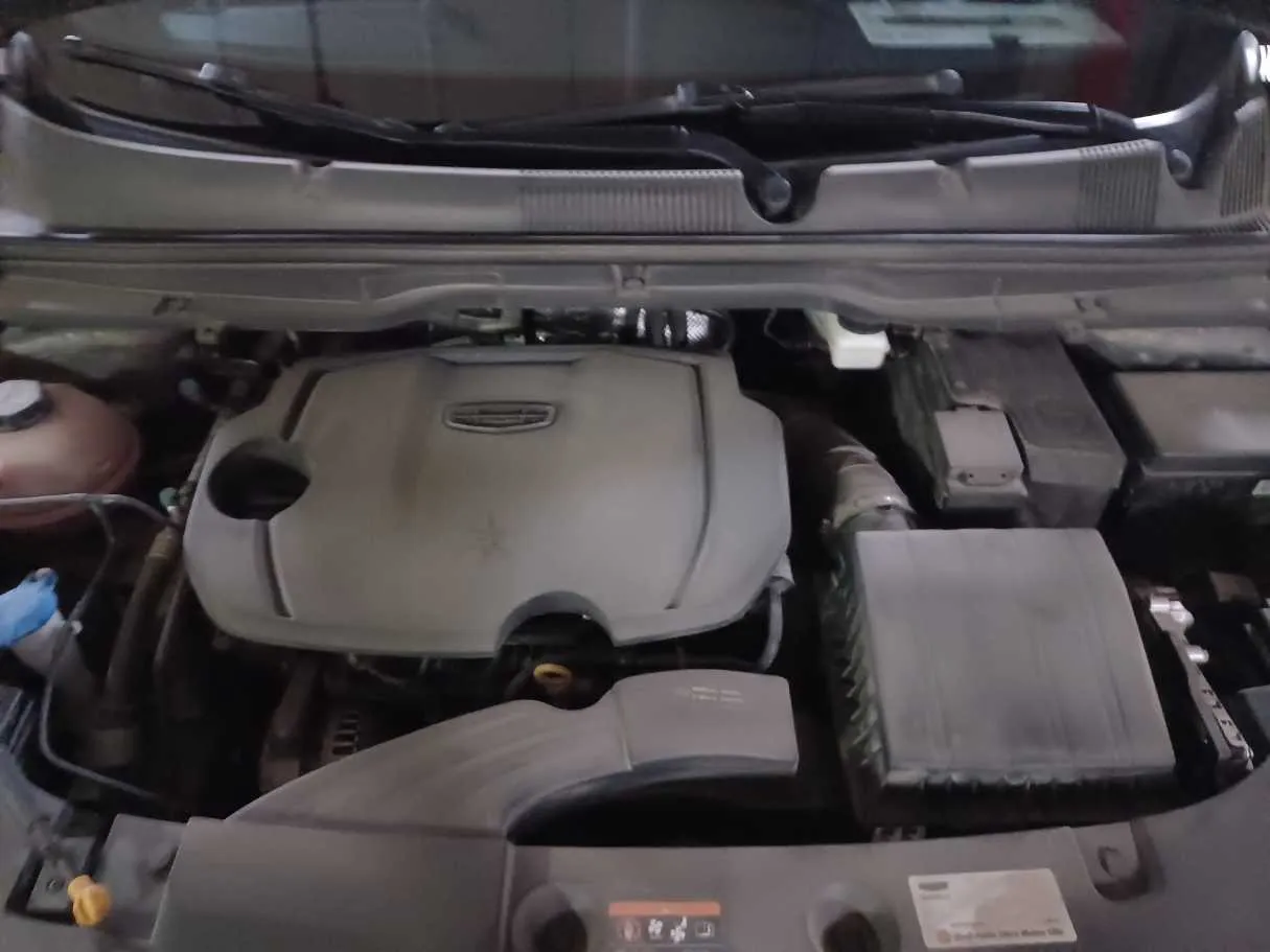 Car image 25