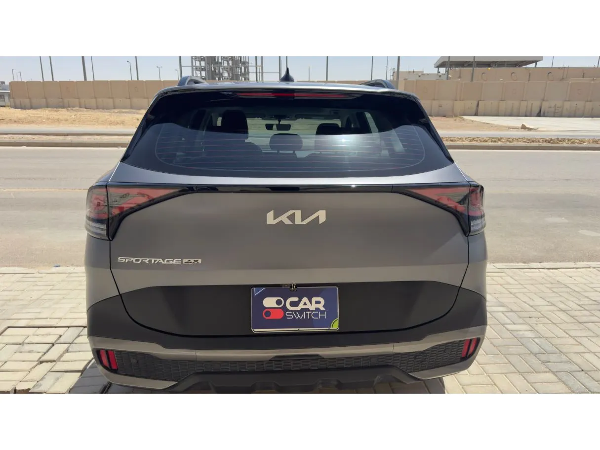 Car image 6
