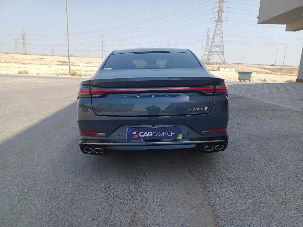 Car image 6