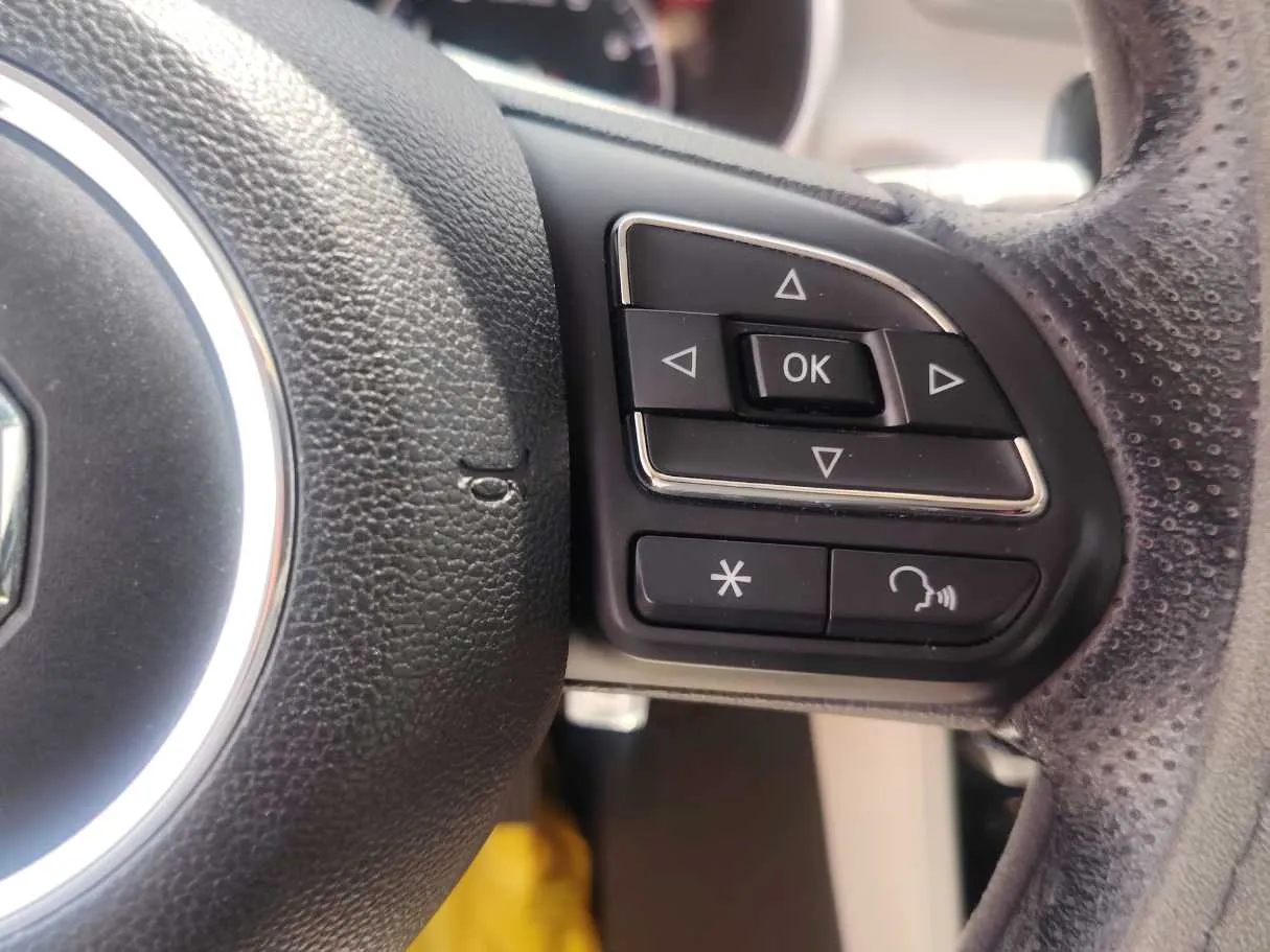 Car image 29