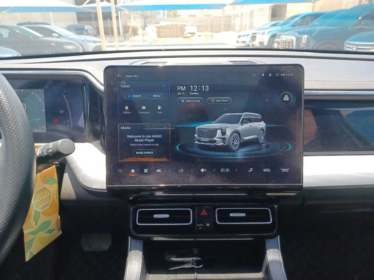 Car image 15