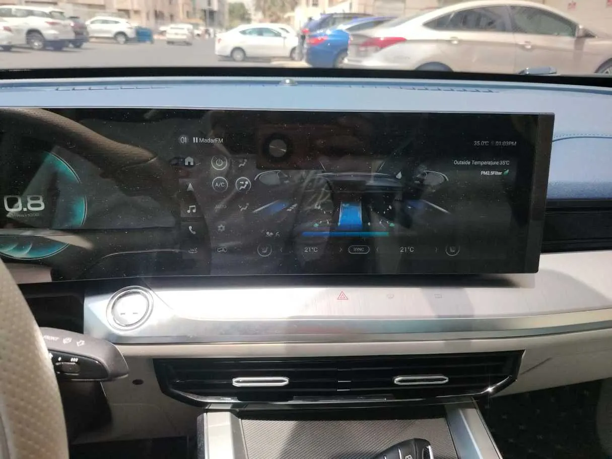 Car image 25