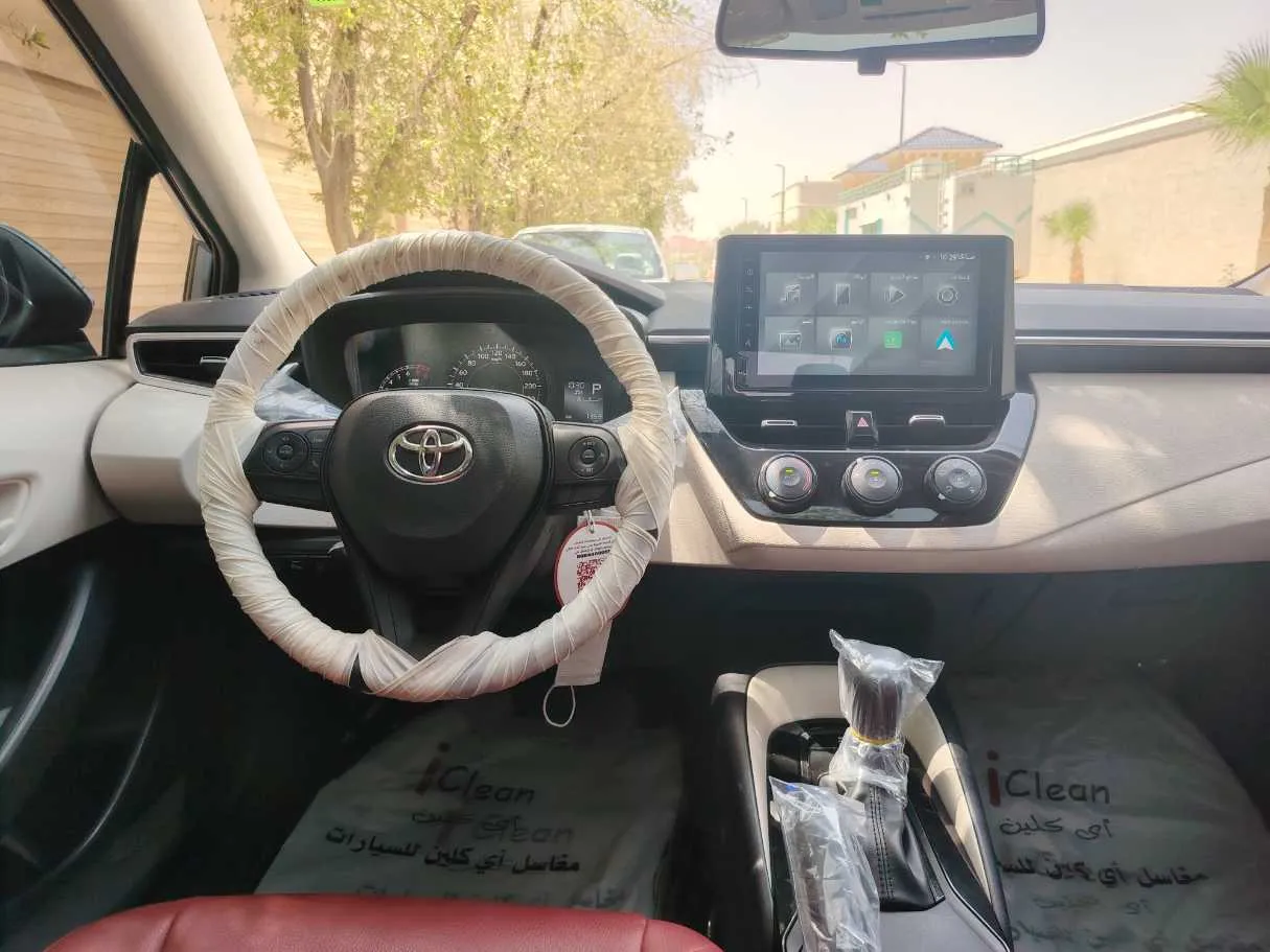 Car image 19