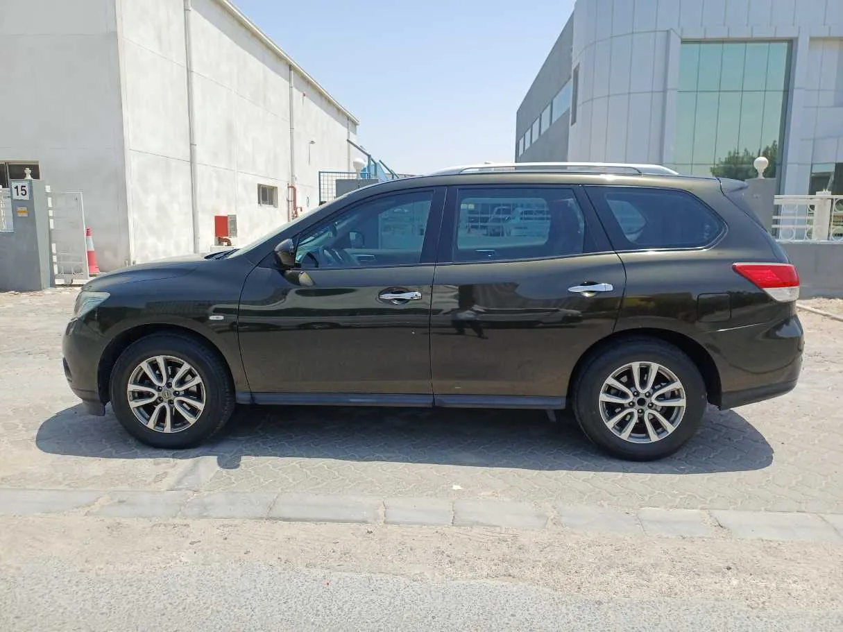 Car image 8