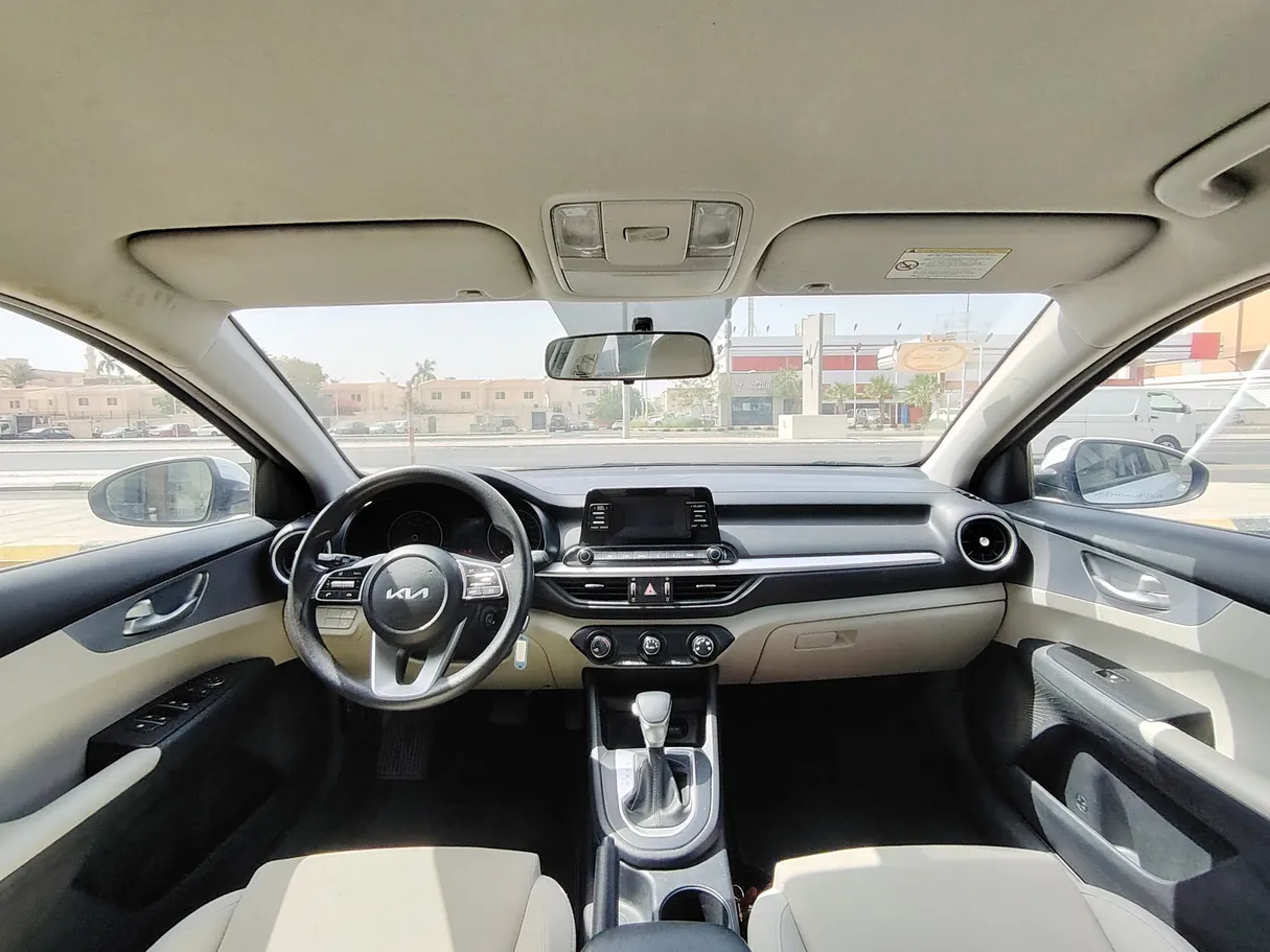 Car image 16