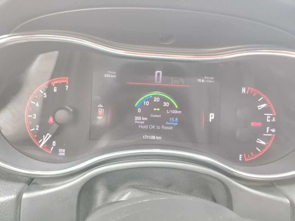 Car image 30