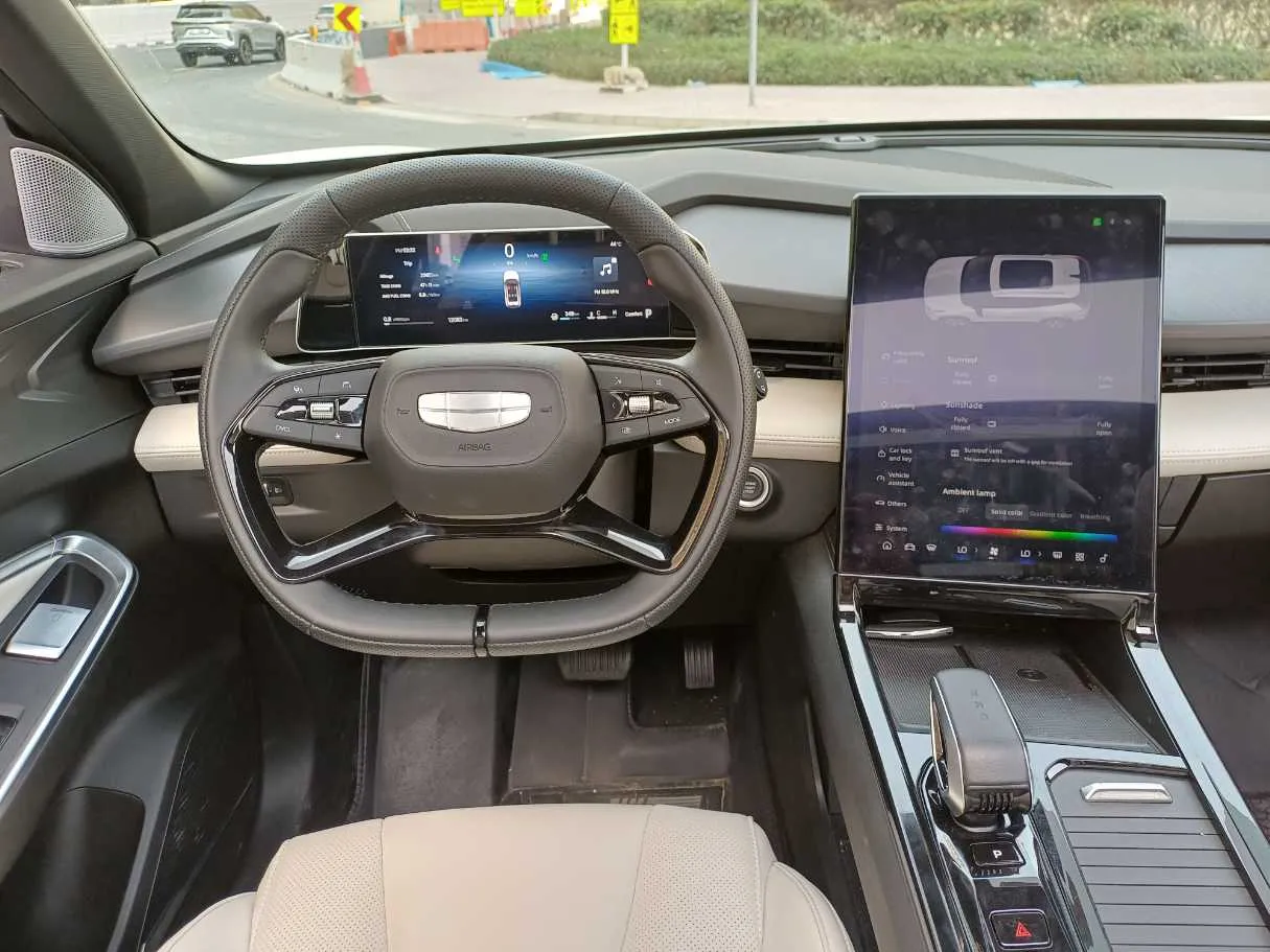 Car image 15