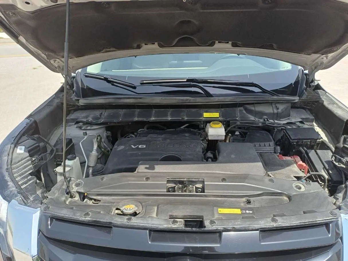 Car image 25