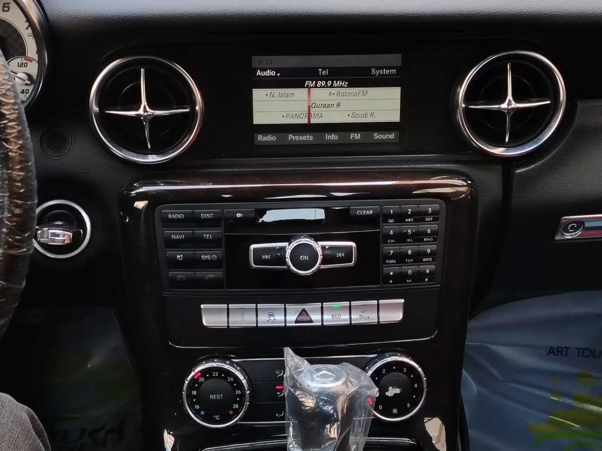 Car image 20