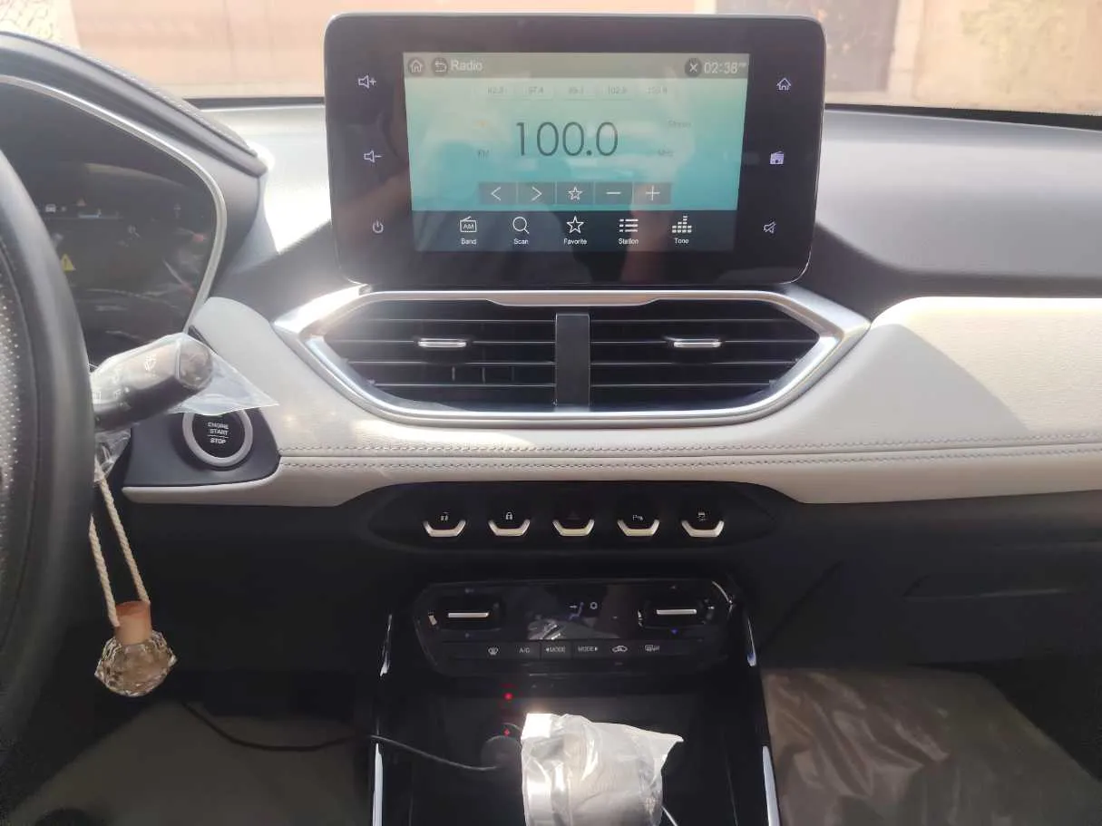 Car image 21