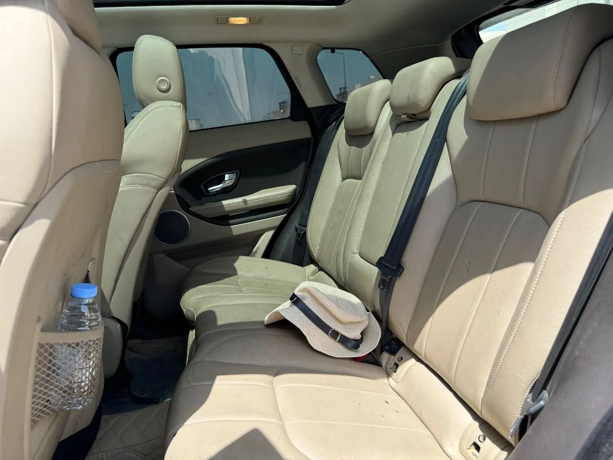 Car image 16