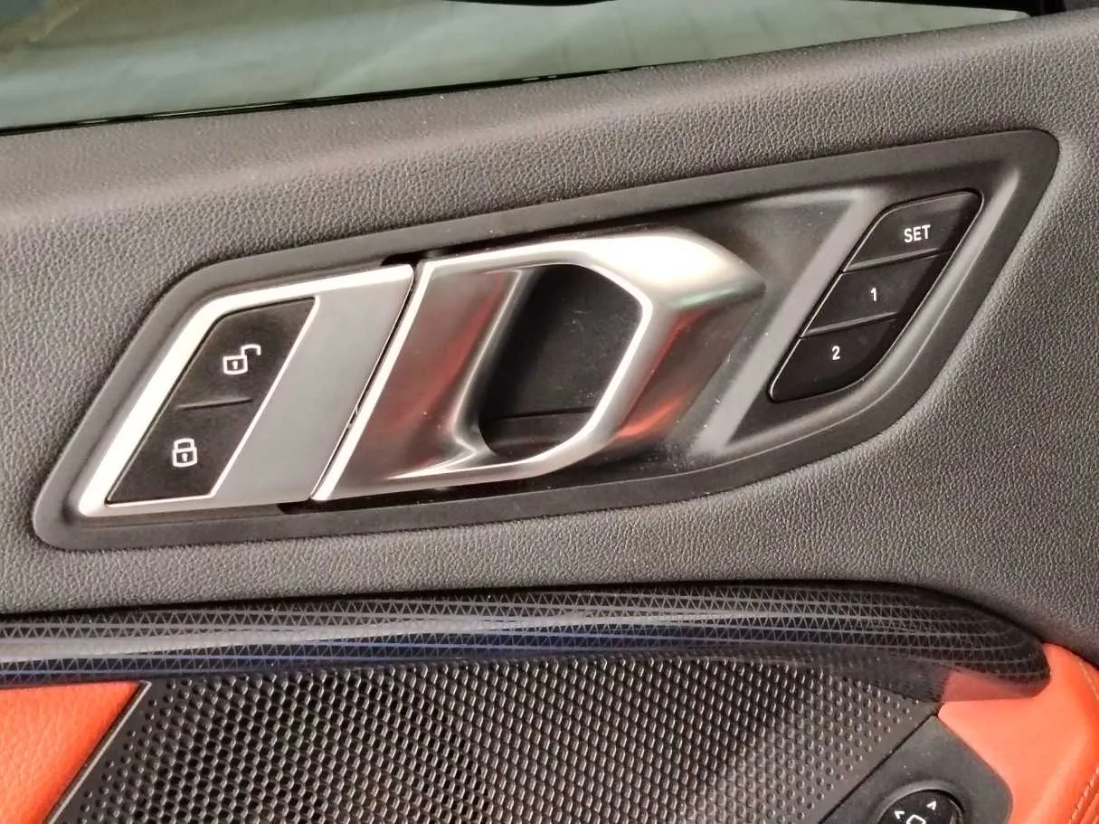 Car image 25