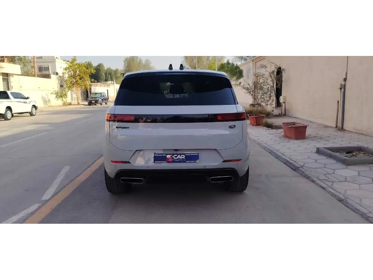 Car image 6