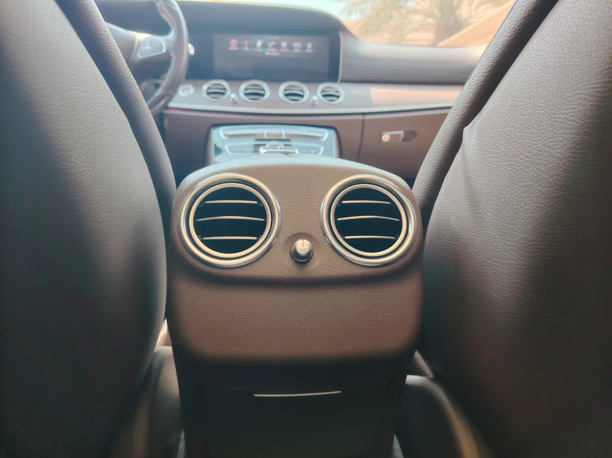 Car image 33