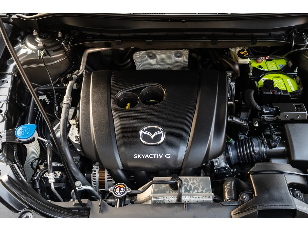 Car image 12