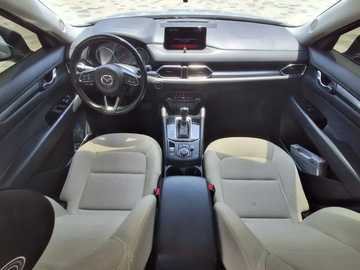 Car image 16
