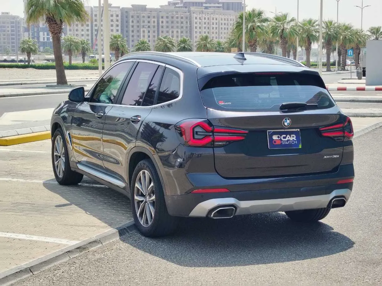 Car image 7