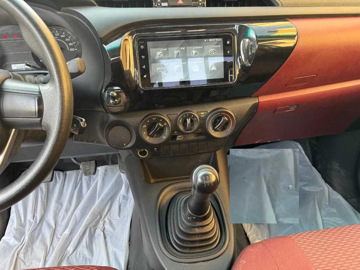 Car image 15