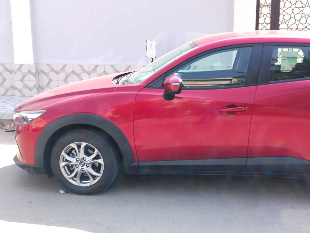 Car image 9
