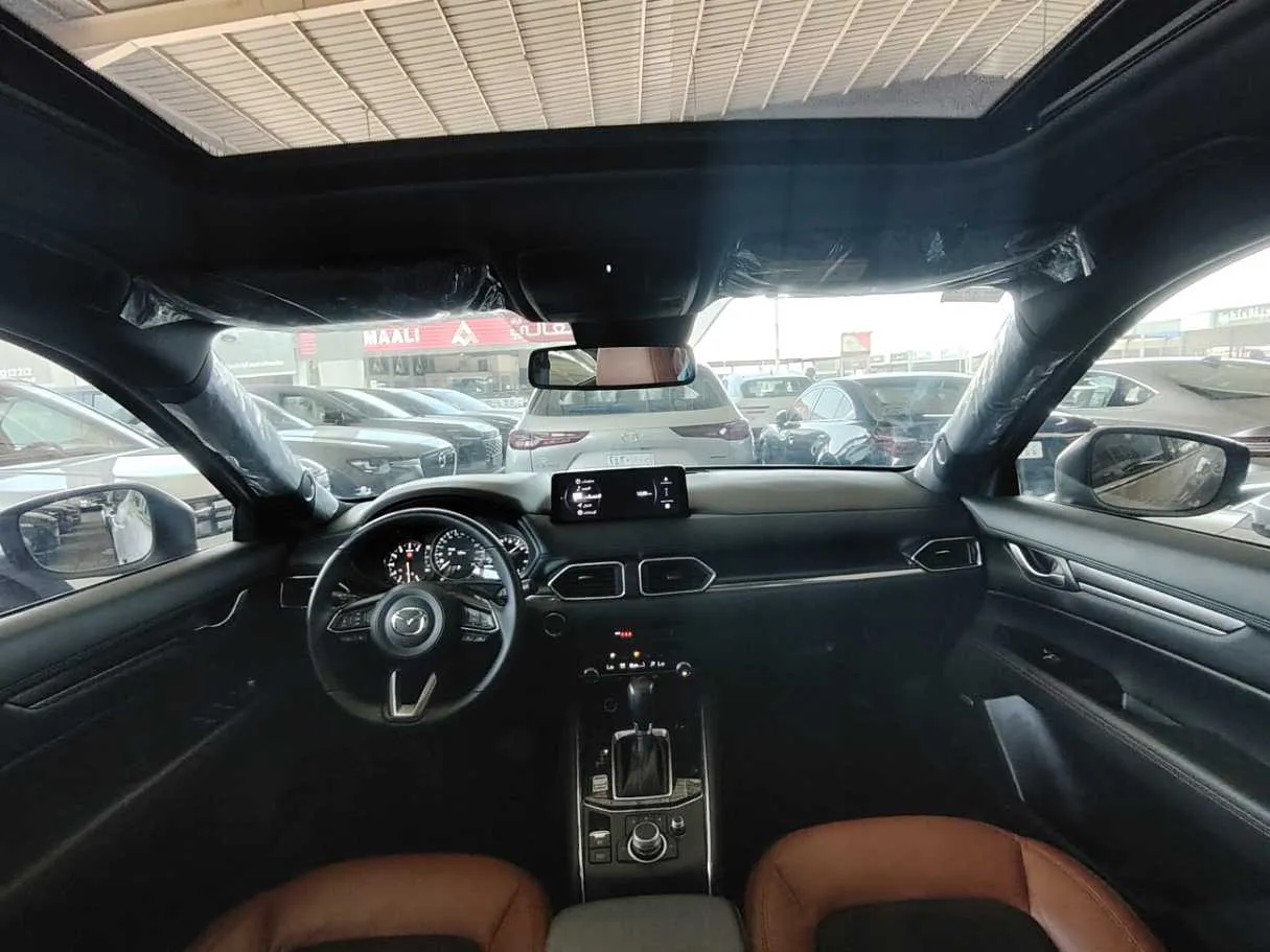 Car image 26