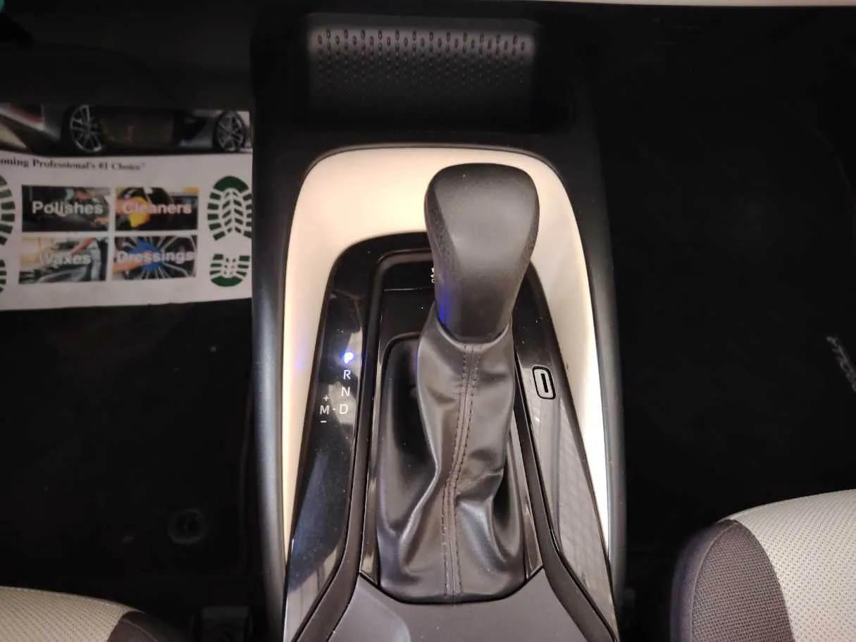 Car image 21