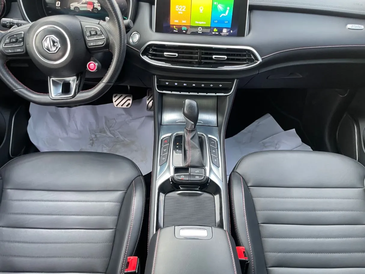 Car image 19