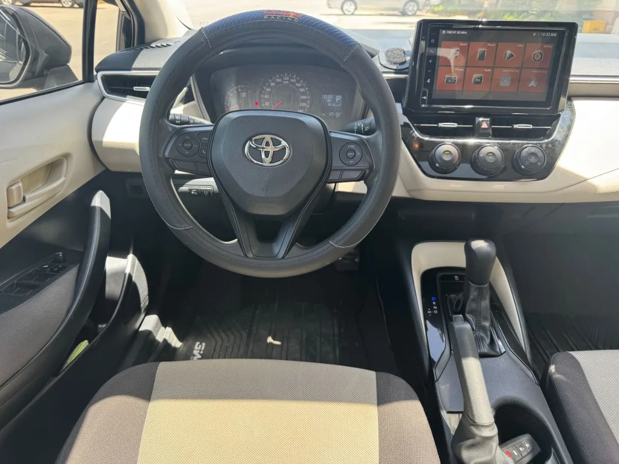Car image 16