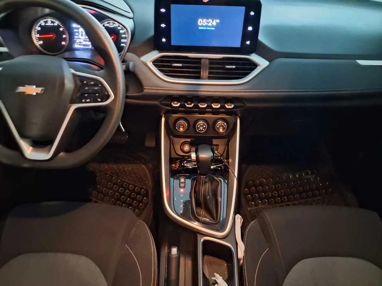 Car image 17