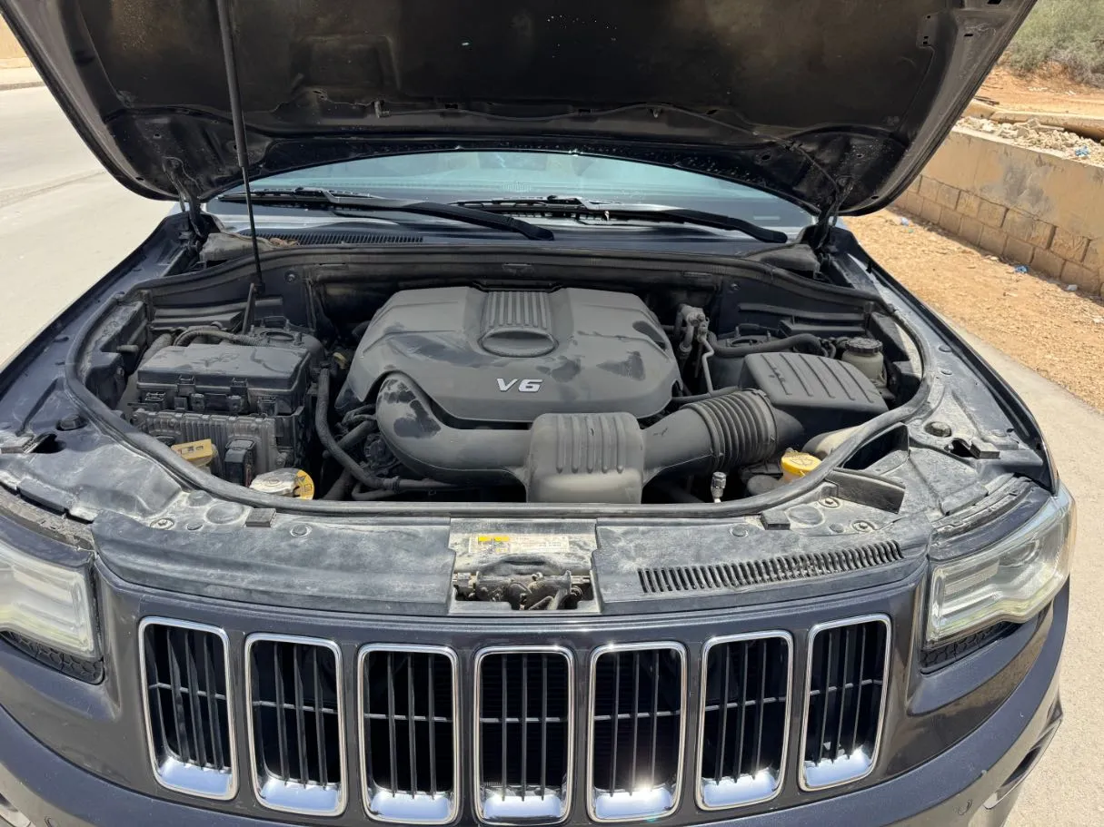 Car image 23