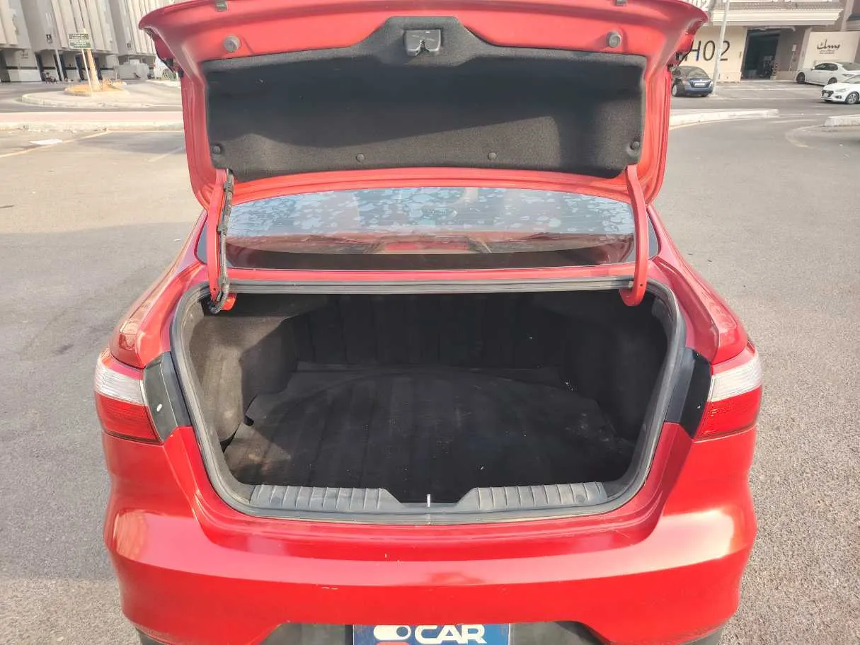 Car image 25