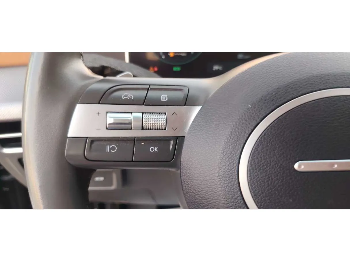 Car image 28