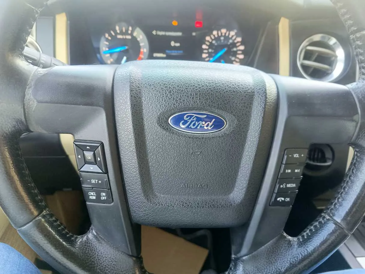 Car image 24