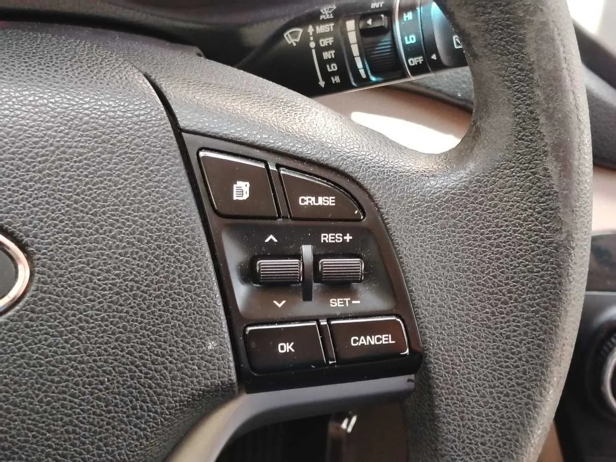 Car image 27